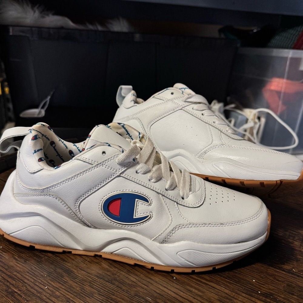 Men’s Champion Sneakers : size 8